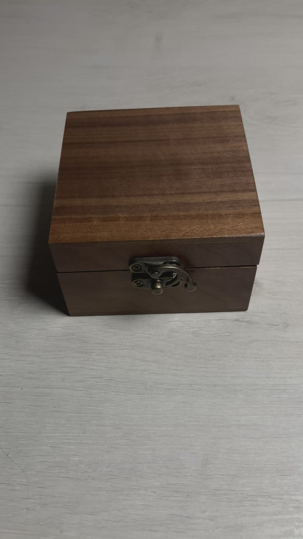 Woodland Wool Mouse with Cape, Bee, Log & Flowers