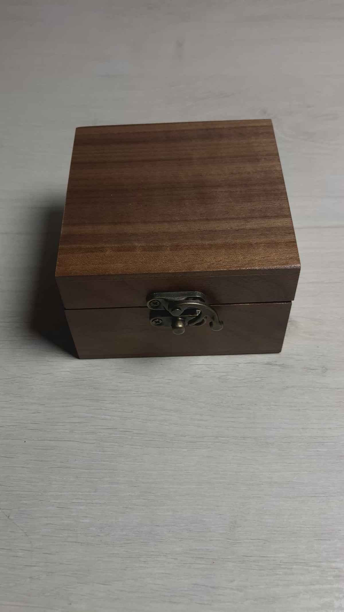 Woodland Wool Mouse with Cape, Bee, Log & Flowers